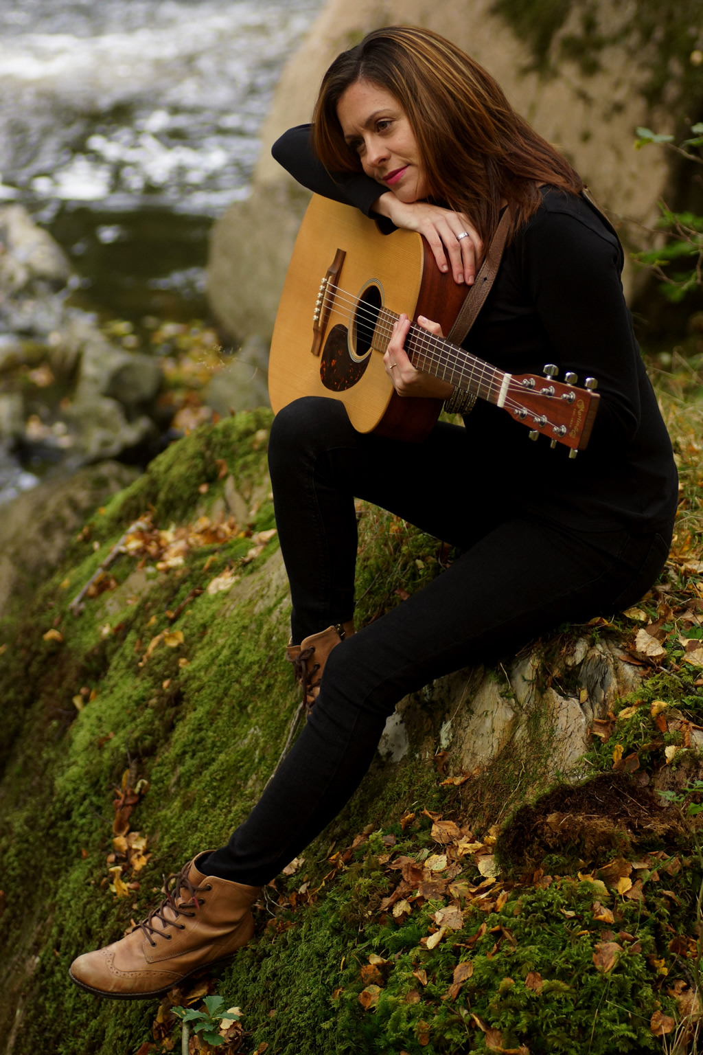 Girl with guitar